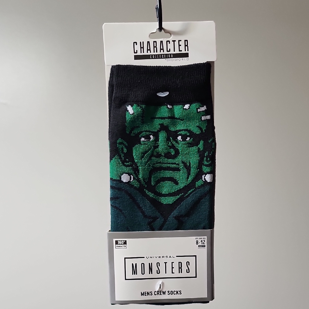 Universal Monsters Men's Crew Socks - Black and Green